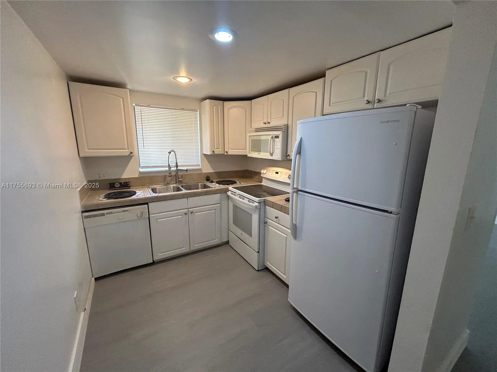 1265 S Flagler Ave, Pompano Beach FL 33060