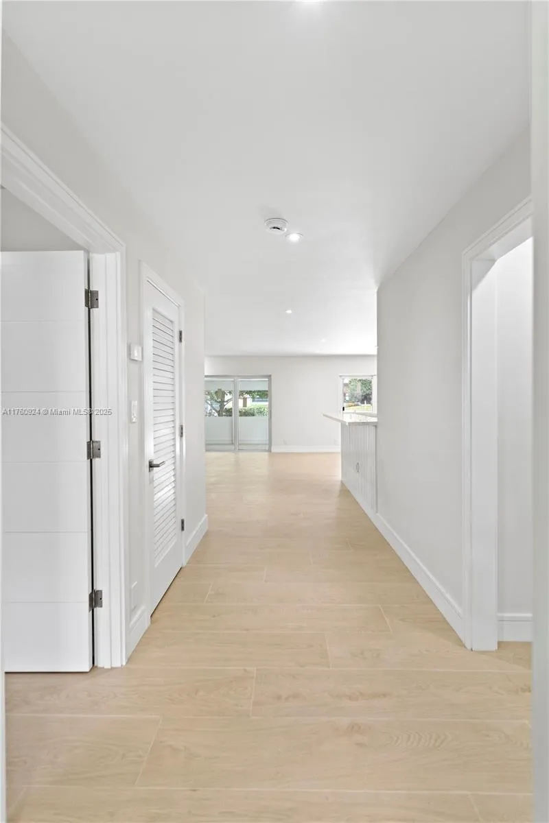 809 Cypress Blvd, Pompano Beach FL 33069