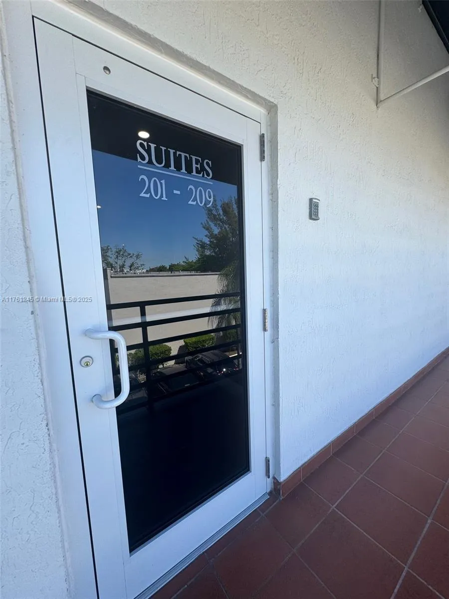 2300 NW 94th Ave # 202, Doral FL 33172