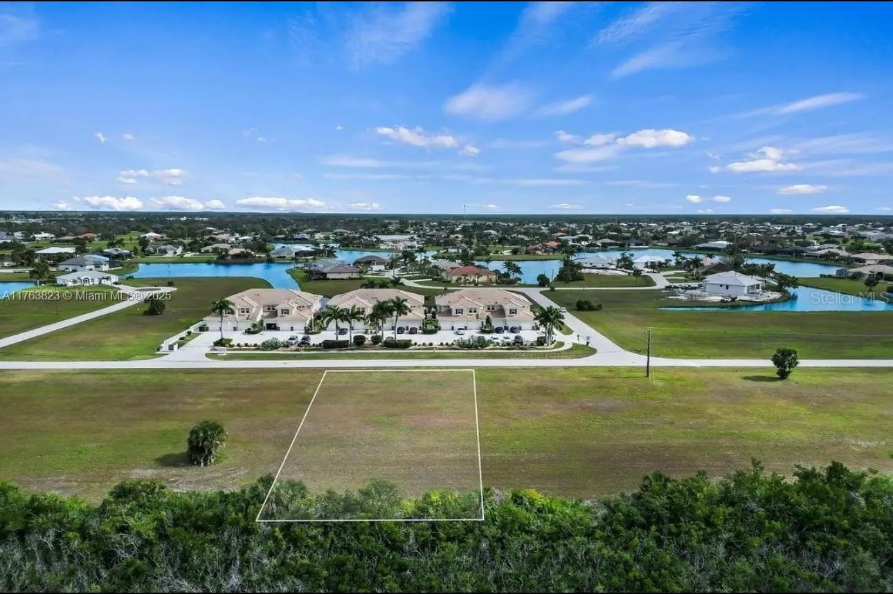 for sale at 17087 Acapulco Road, Punta Gorda FL 33955