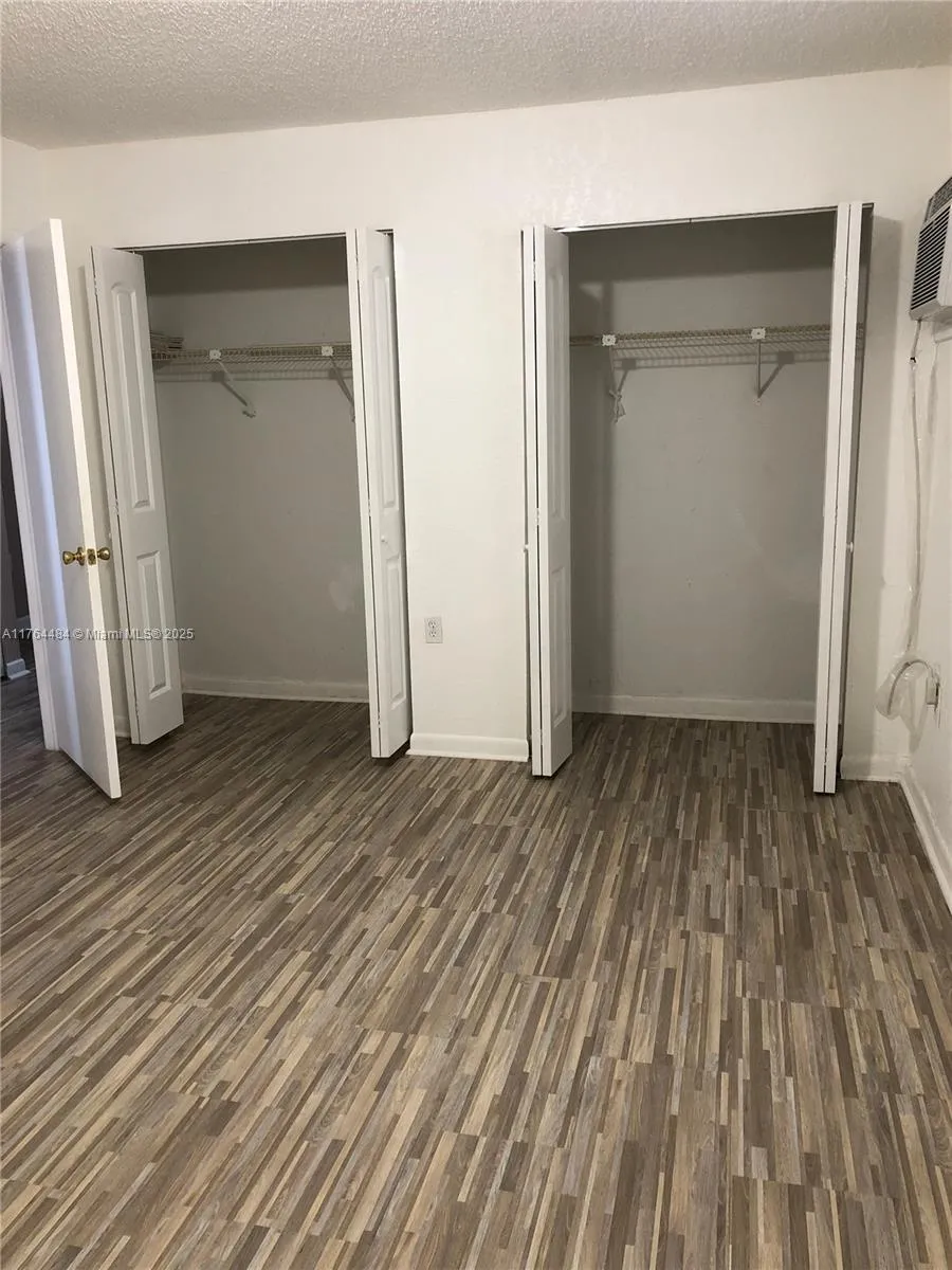 142 SW 18th Ave # 25, Miami FL 33135