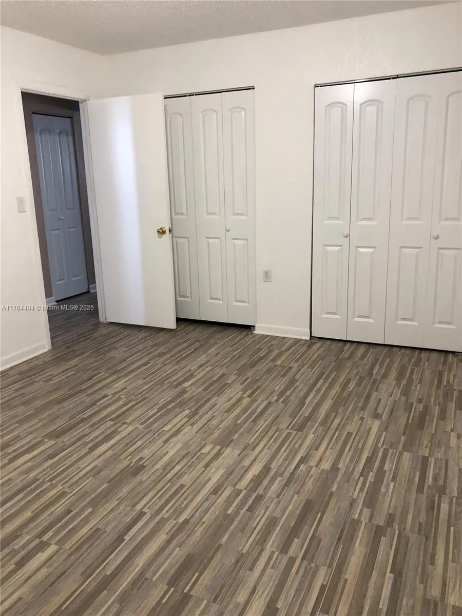 142 SW 18th Ave # 25, Miami FL 33135