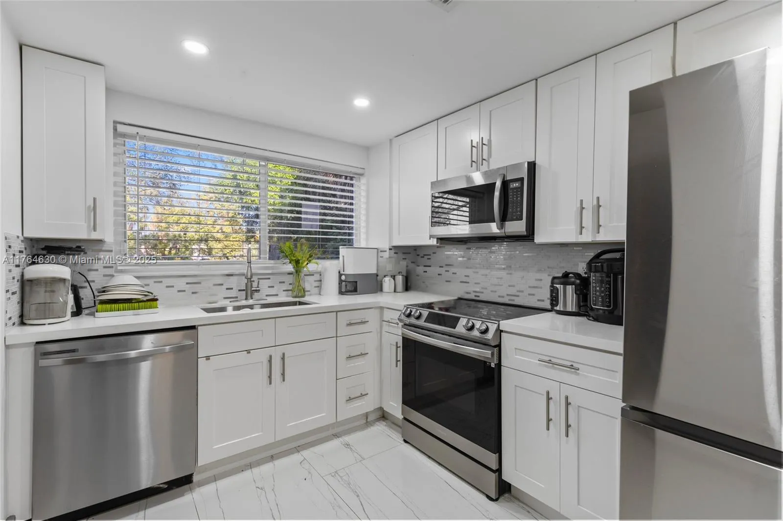 4141 NW 21st St # 102, Lauderhill FL 33313