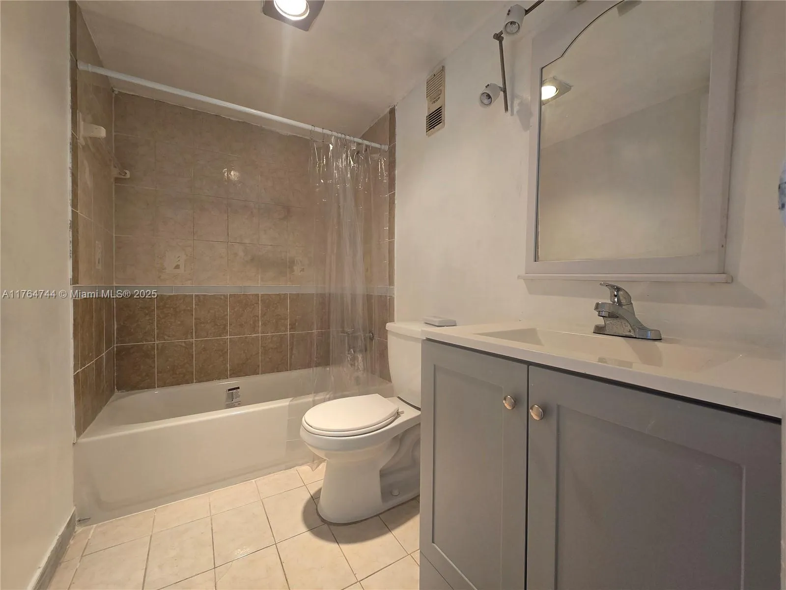 4675 W 18th Ct # 401, Hialeah FL 33012