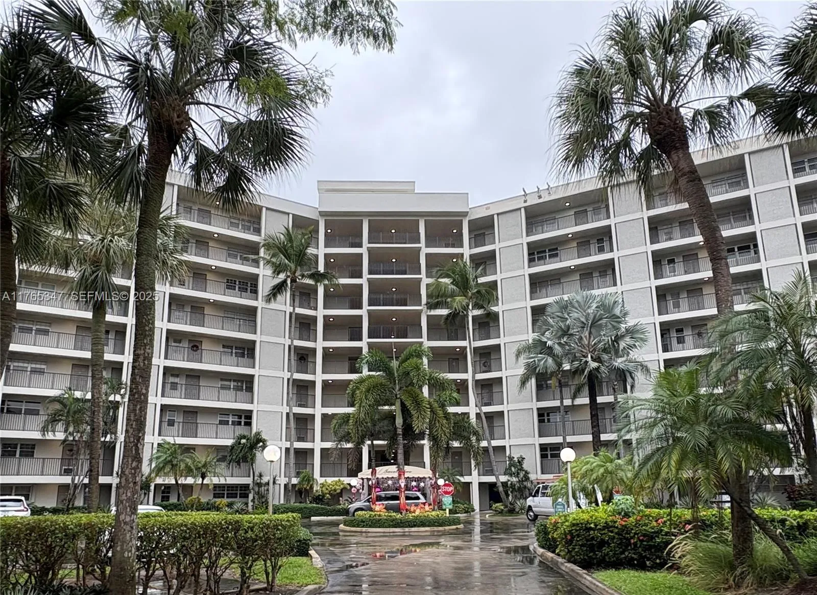 2681 S Course Dr # 912, Pompano Beach FL 33069