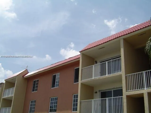 2 bedroom 2 bath for sale at 5102 NW 79th Ave # 304, Doral FL 33166