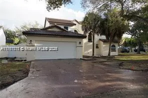 8831 NW 194th Ter, Hialeah FL 33018