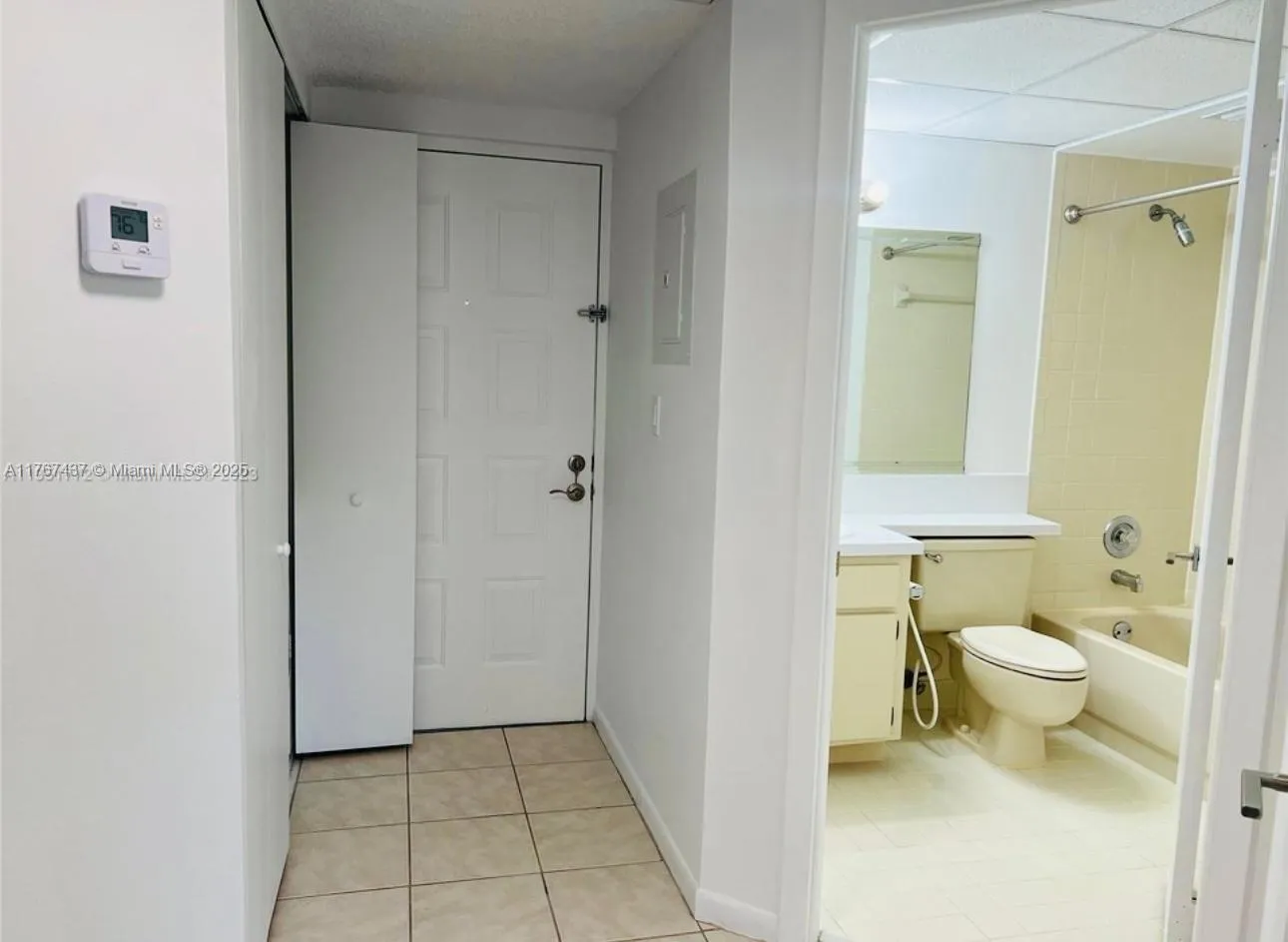 8290 Lake Dr # 310, Doral FL 33166