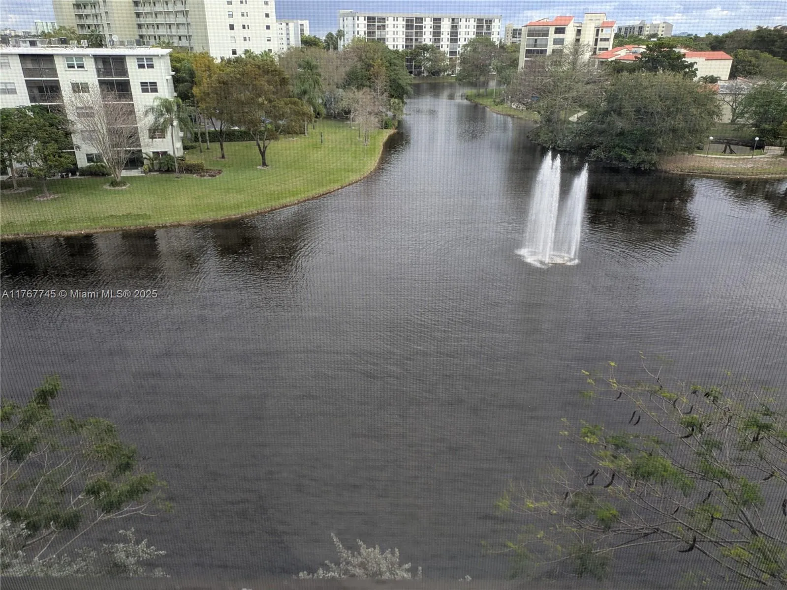 2334 S Cypress Bend Dr # 602, Pompano Beach FL 33069