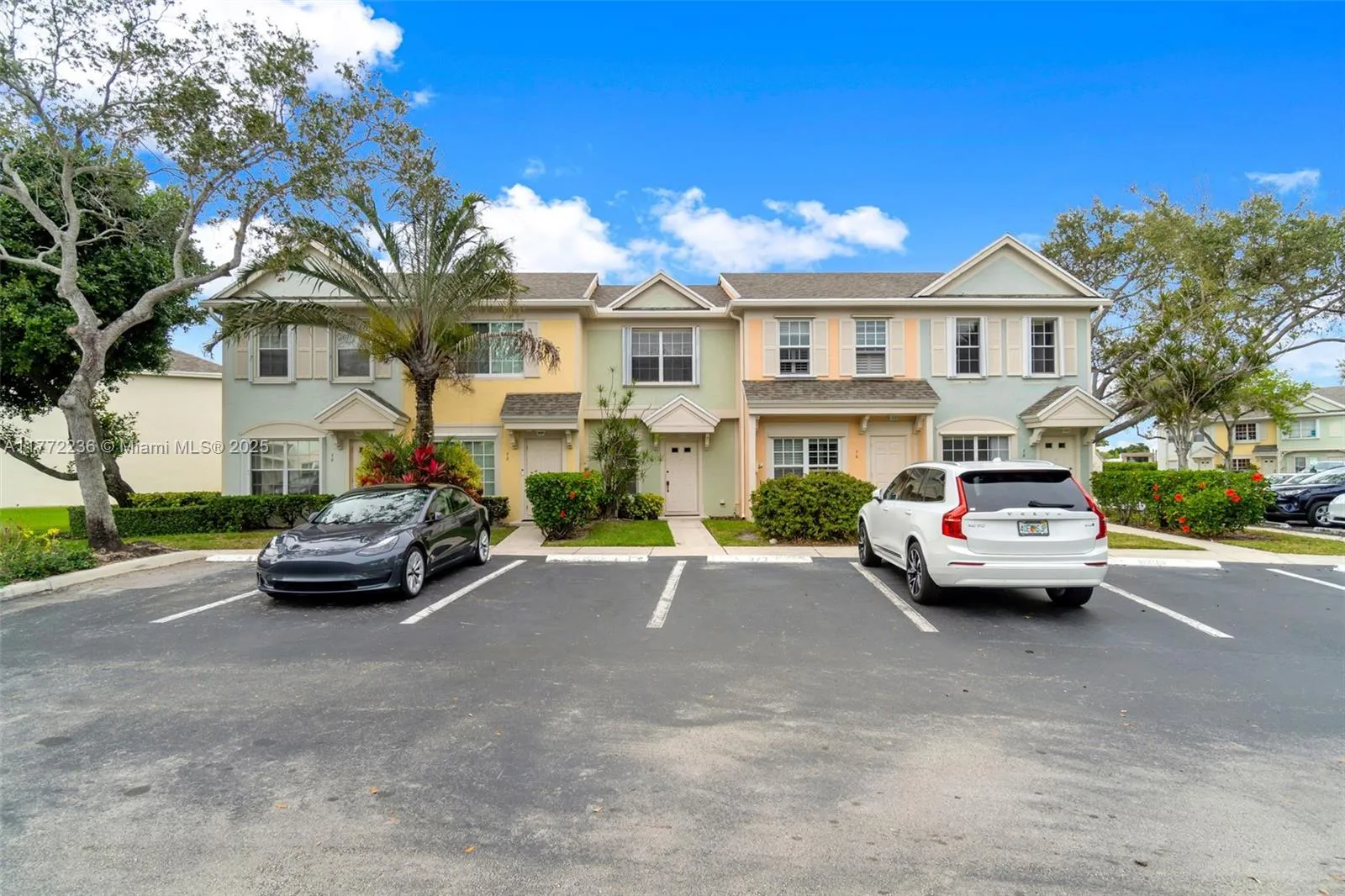 78 Whitehead Cir, Weston FL 33326