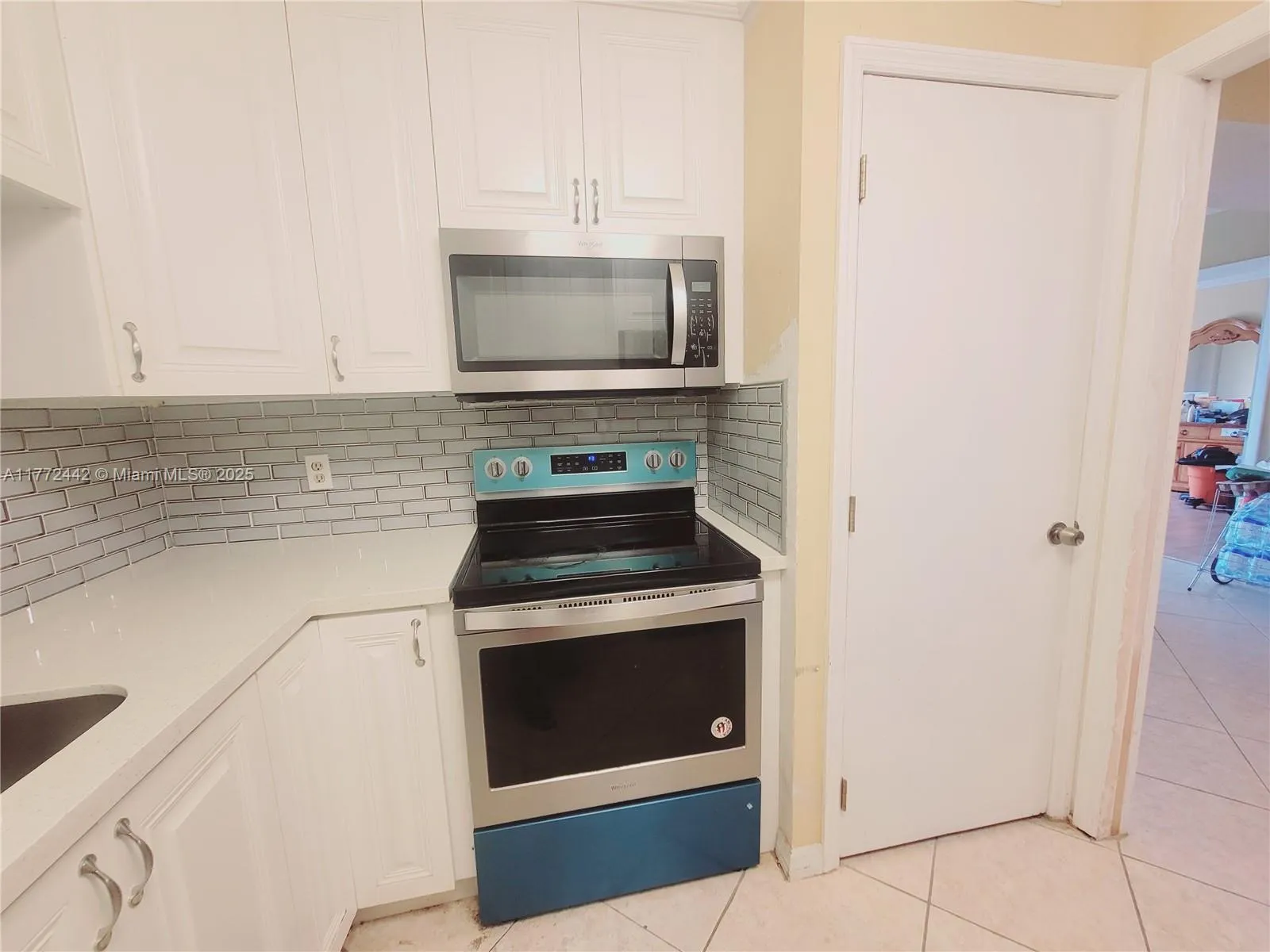 4174 Inverrary Dr # 713, Lauderhill FL 33319