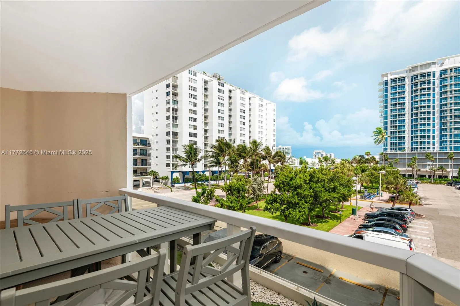 6423 Collins Ave # 309, Miami Beach FL 33141
