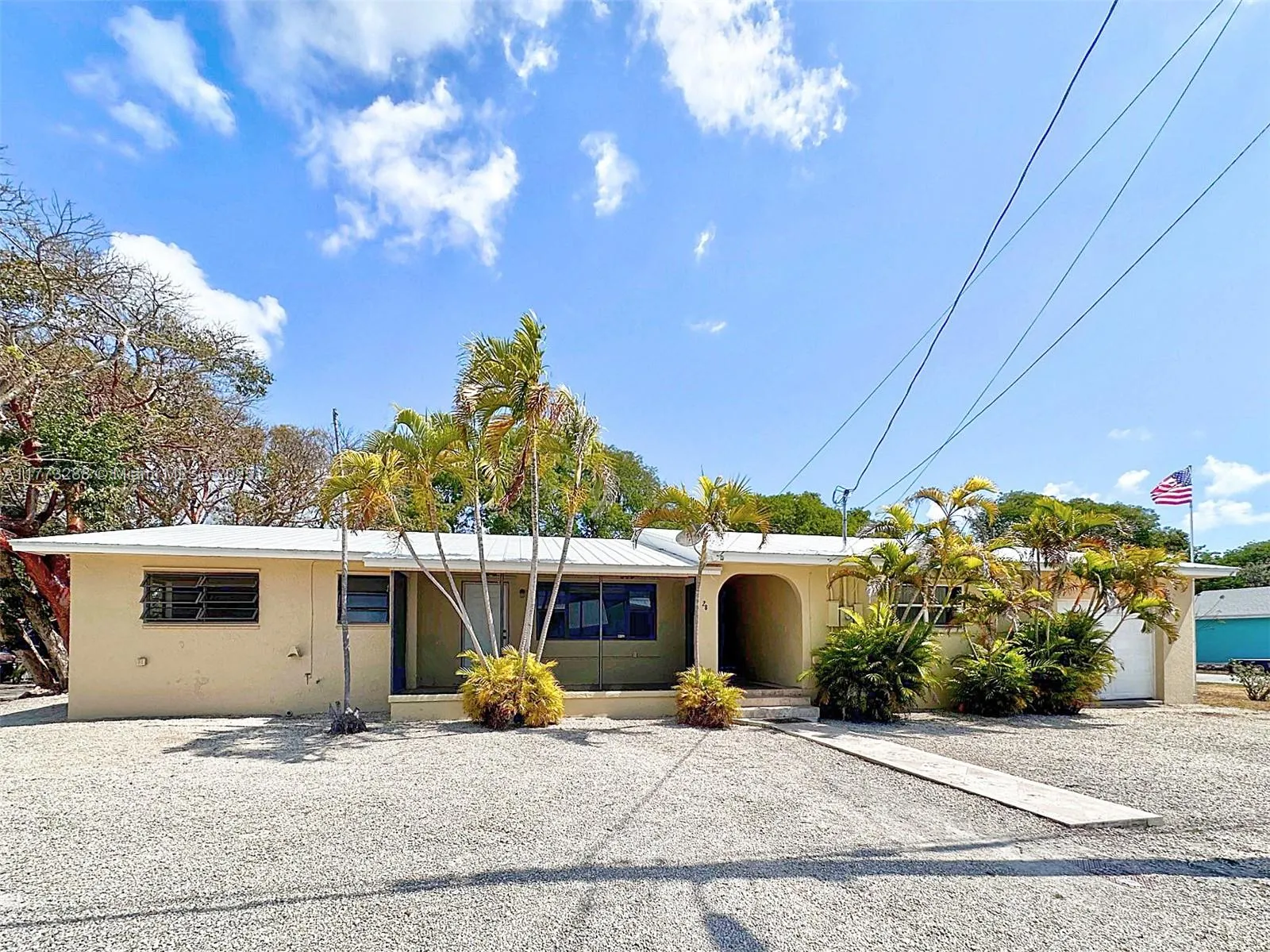 3 bedroom 3 bath for sale at 28 Bonefish Ave, Key Largo FL 33037