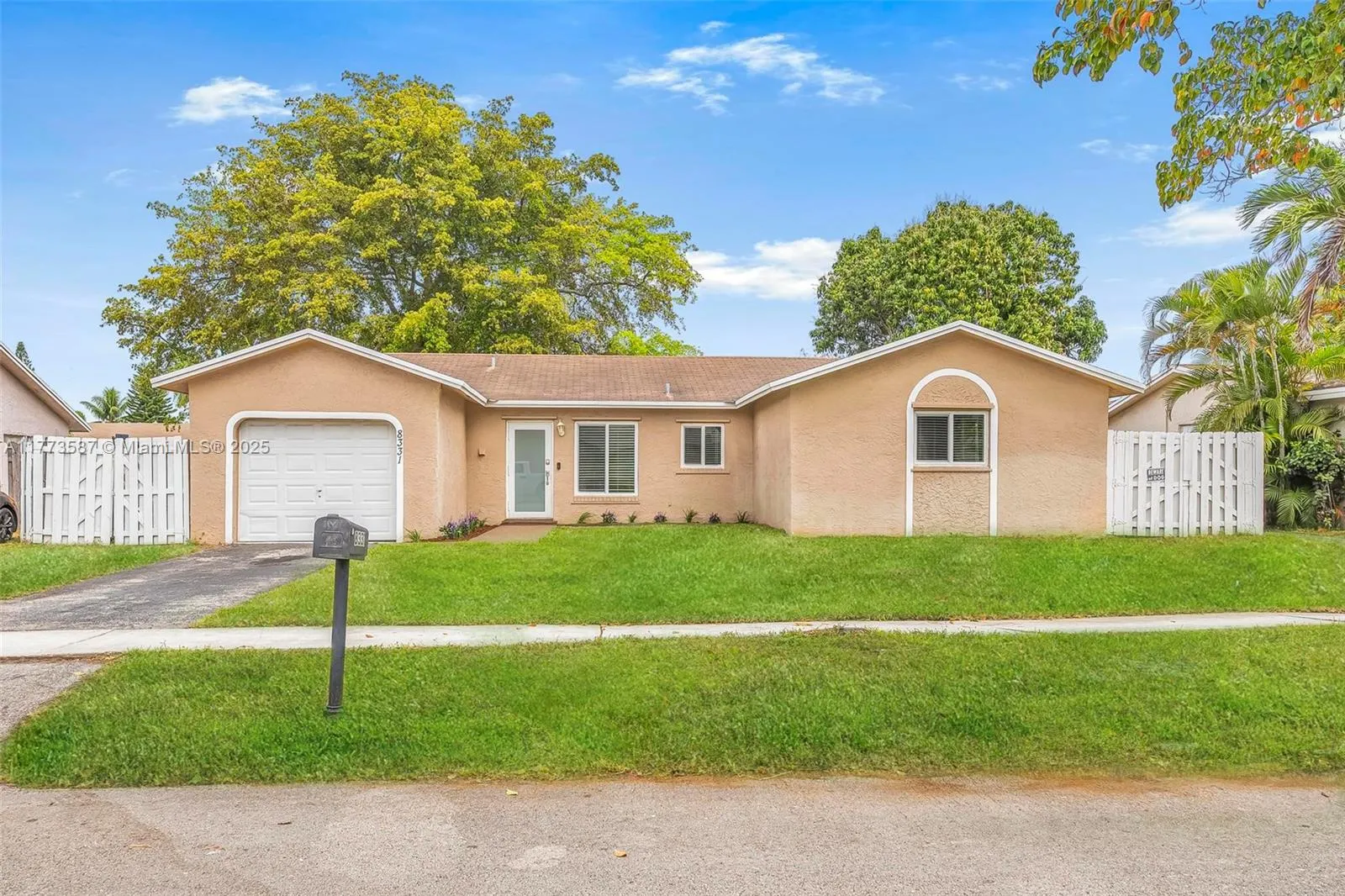 8331 NW 47th Ct, Lauderhill FL 33351