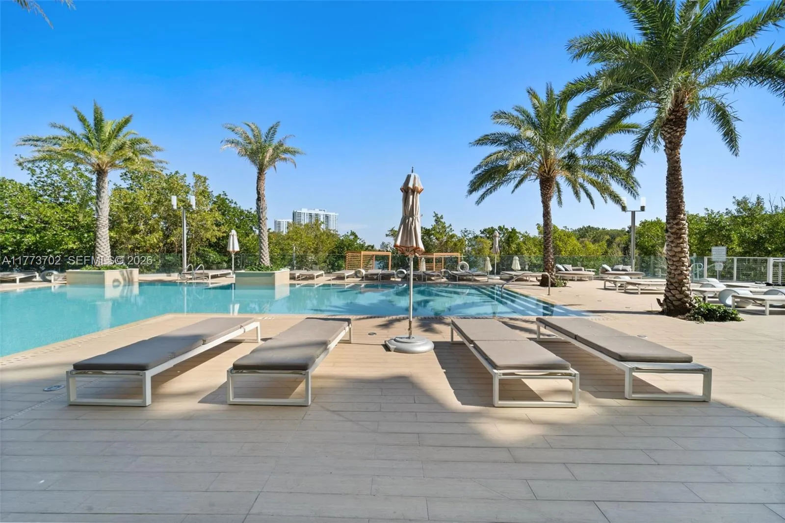 16385 Biscayne Blvd # 1019, North Miami Beach FL 33160