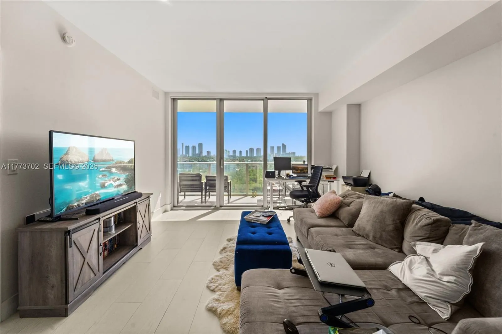 16385 Biscayne Blvd # 1019, North Miami Beach FL 33160