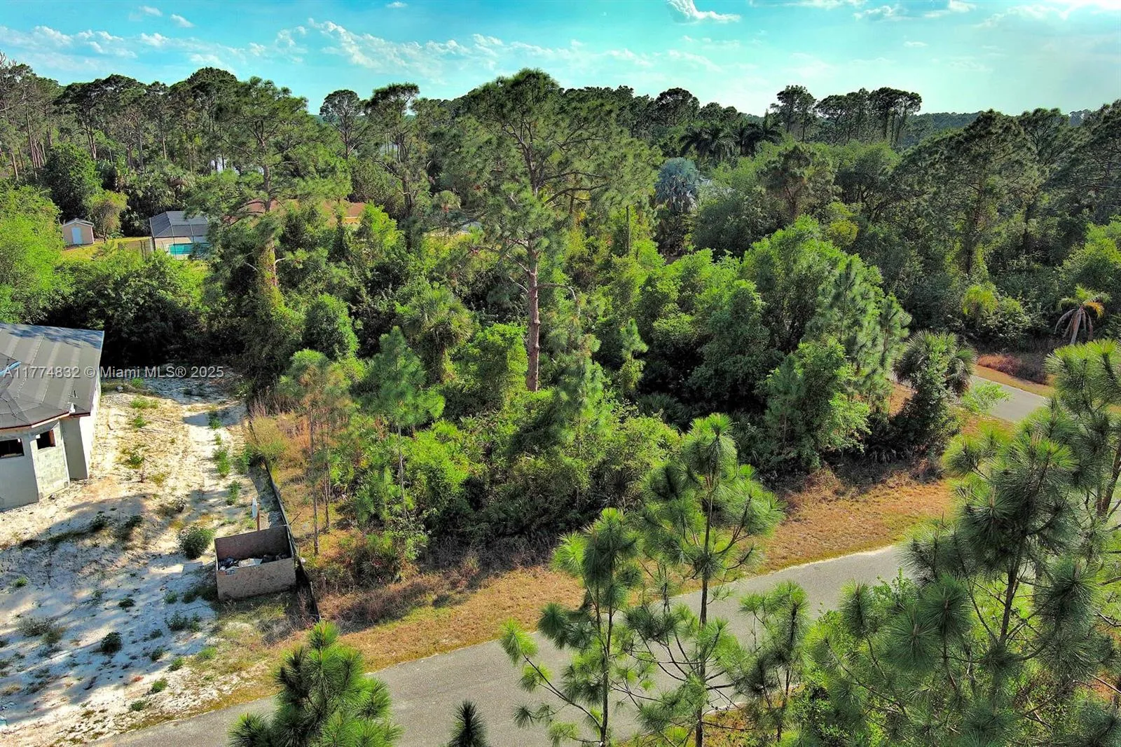 2500 E 9th St, Lehigh Acres FL 33936