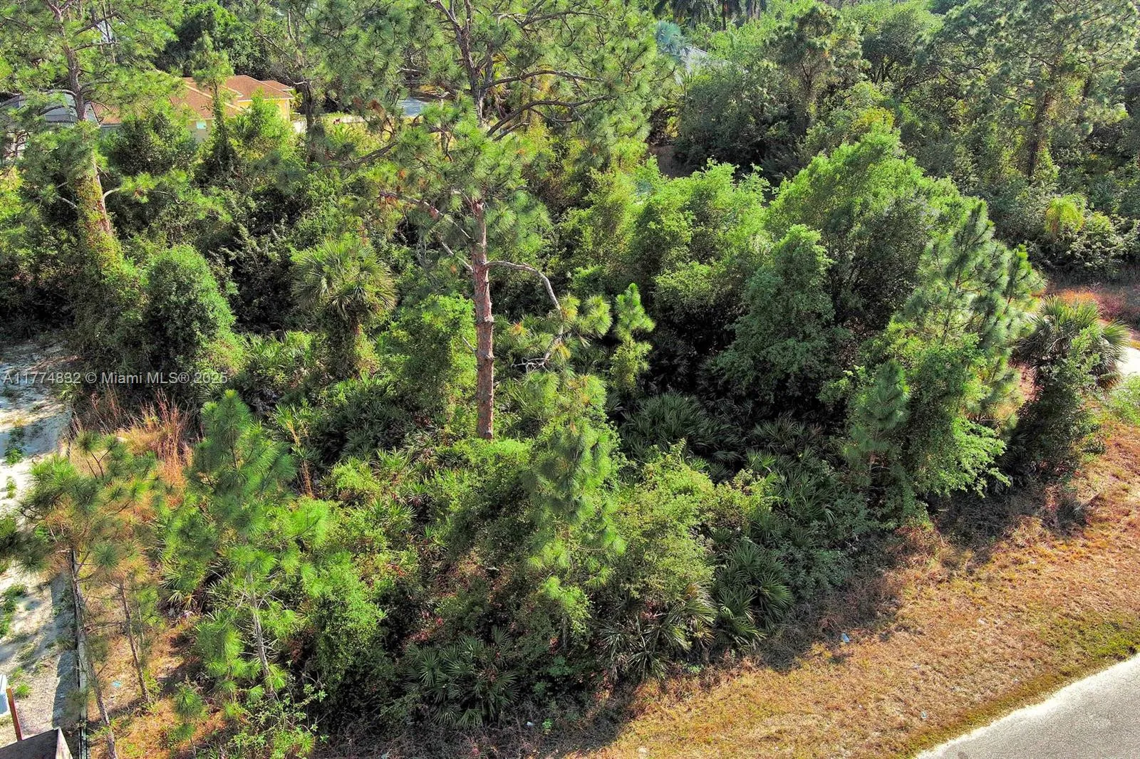 2500 E 9th St, Lehigh Acres FL 33936