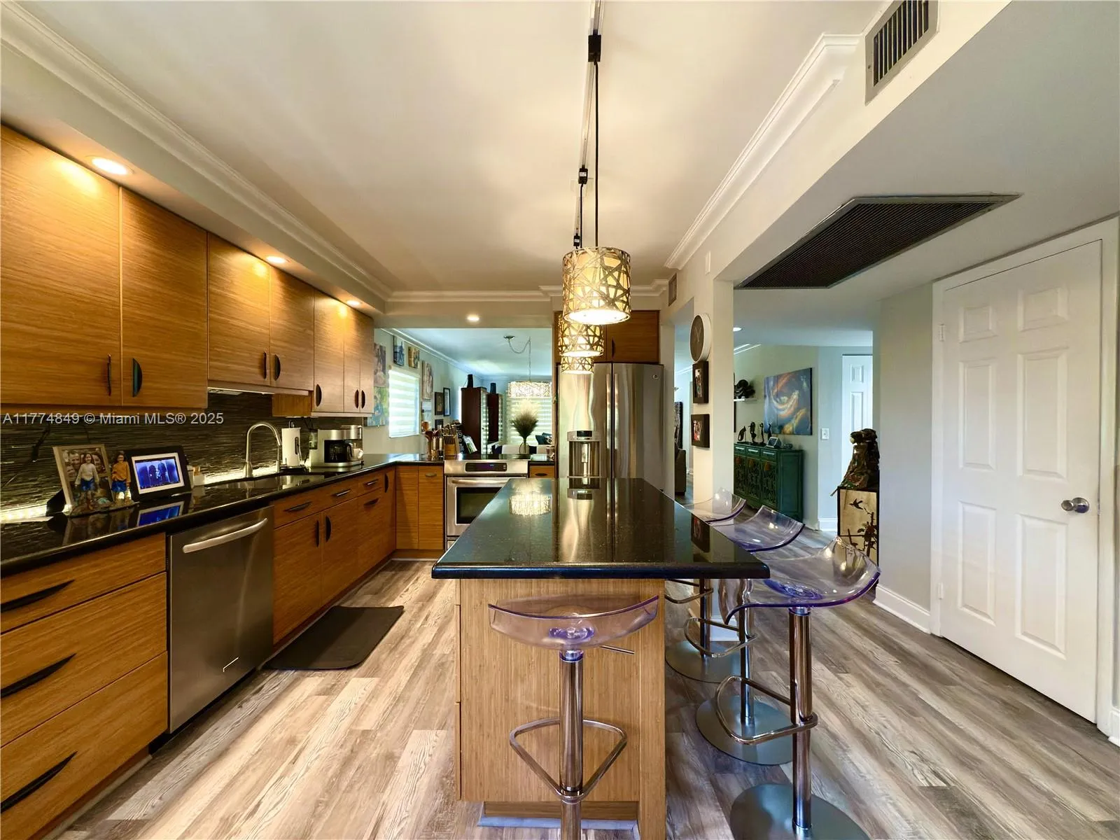 2 bedroom 2 bath for sale at 12850 SW 4th Ct # 301I, Pembroke Pines FL 33027