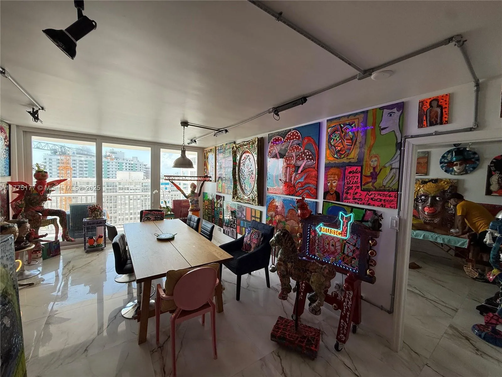 5401 Collins Ave # 1016, Miami Beach FL 33140