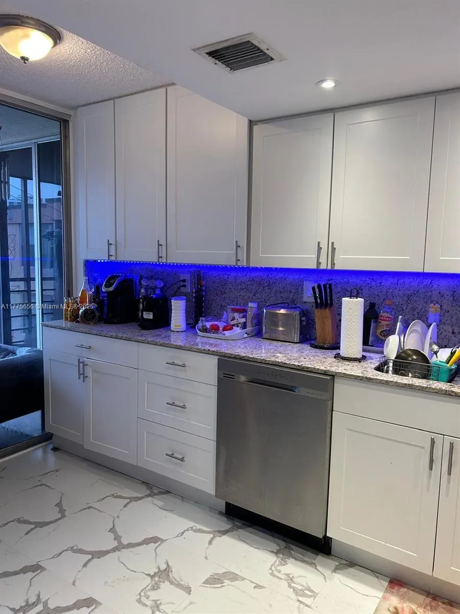 17890 W Dixie Highway # 714, North Miami Beach FL 33160