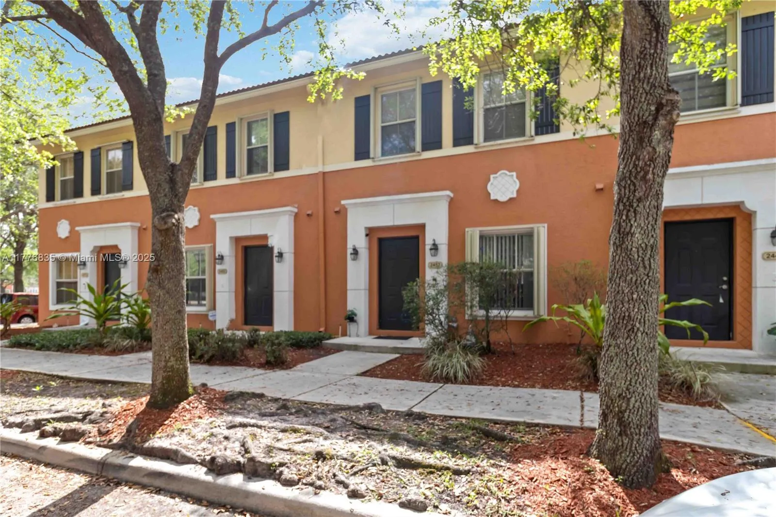 2452 SW 99th Way # 2452, Miramar FL 33025