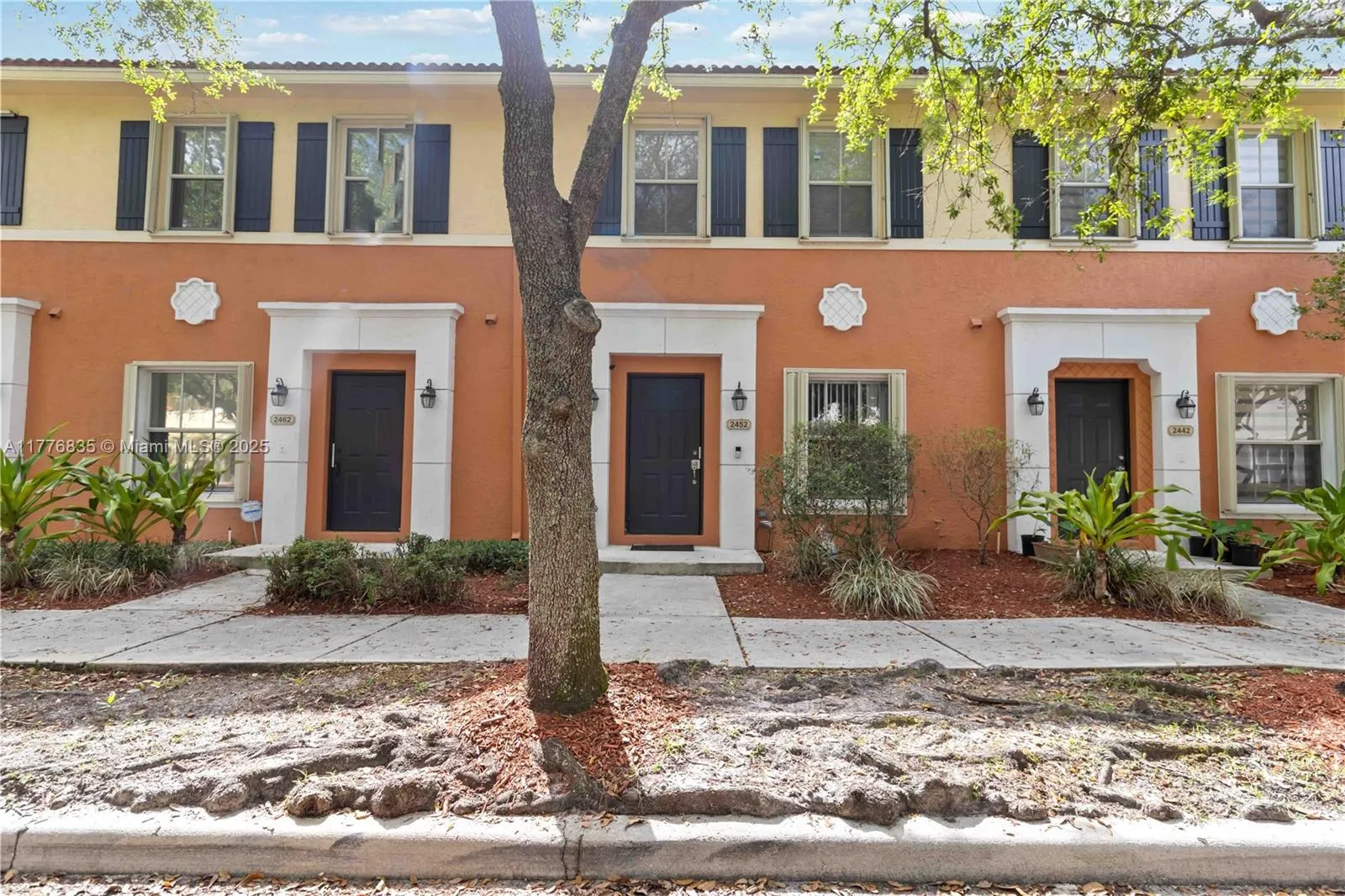 2452 SW 99th Way # 2452, Miramar FL 33025