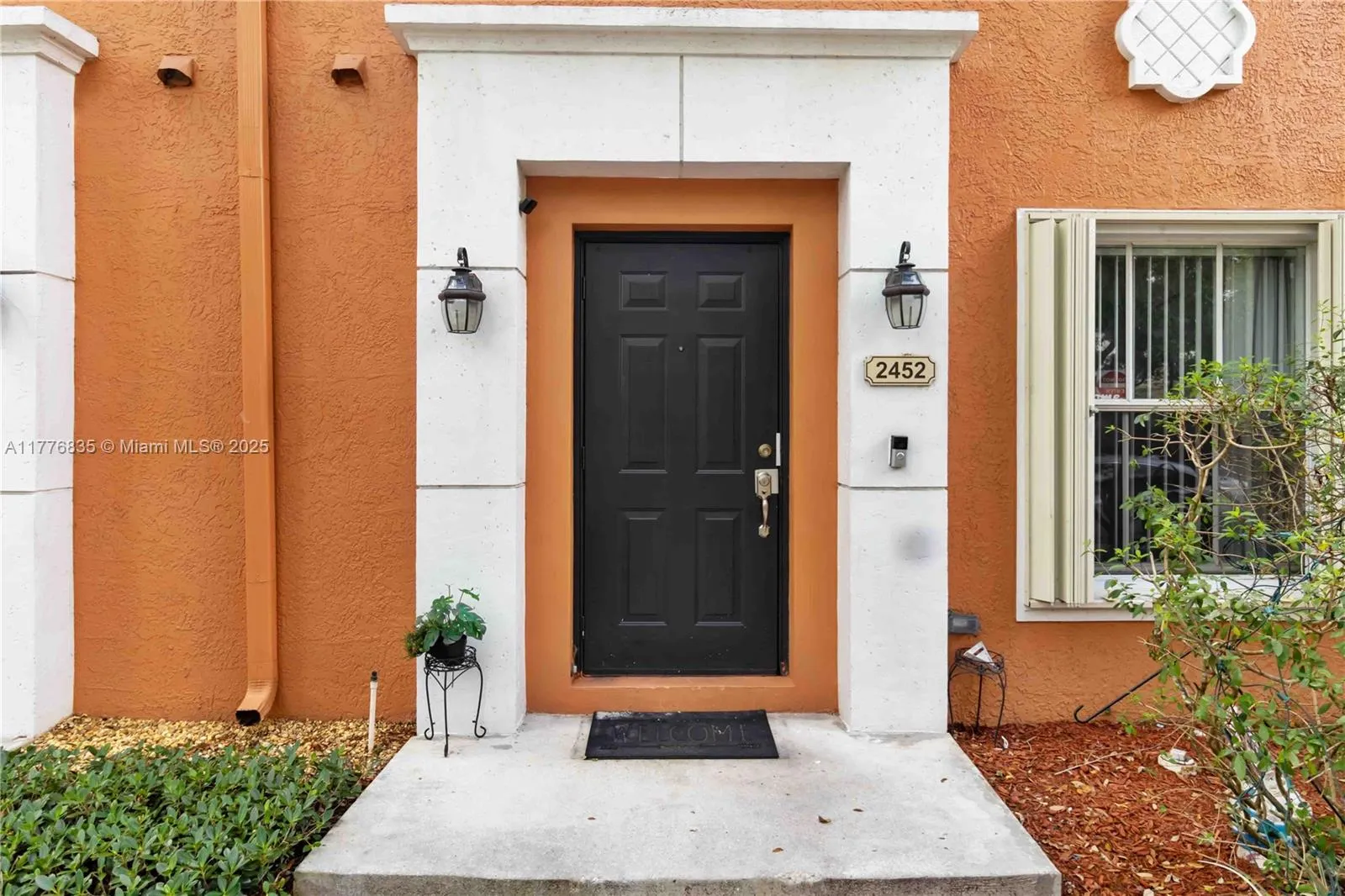 2452 SW 99th Way # 2452, Miramar FL 33025