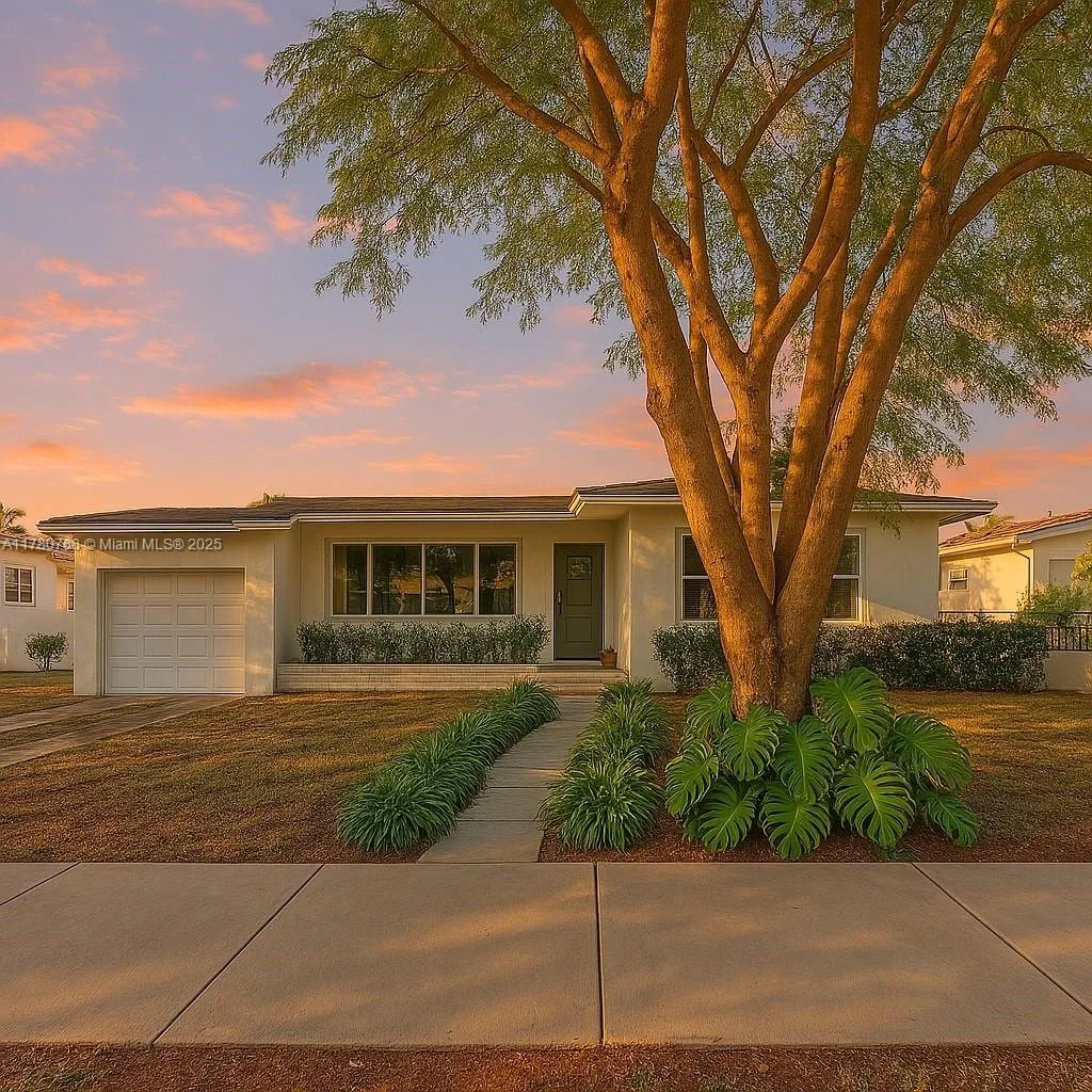 2 bedroom 1 bath for sale at 23 Santander Ave, Coral Gables FL 33134