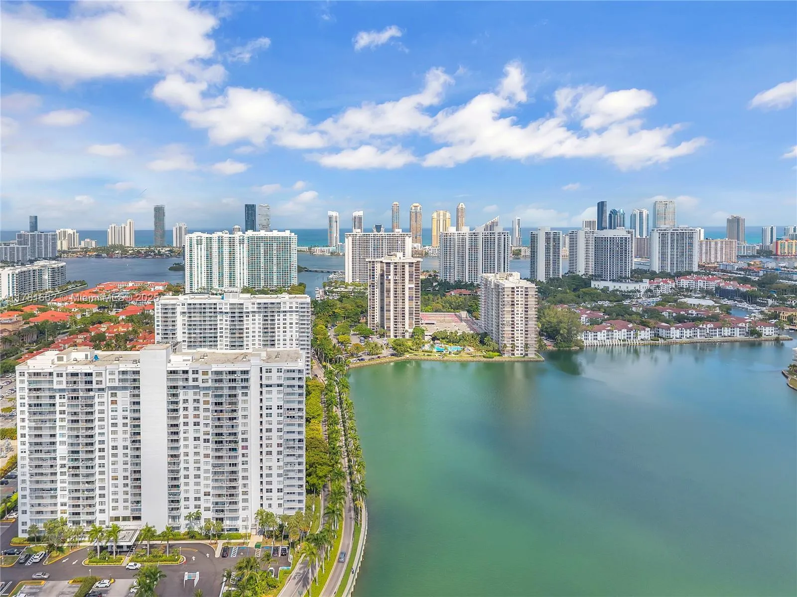 2780 NE 183rd St # 1517, Aventura FL 33160