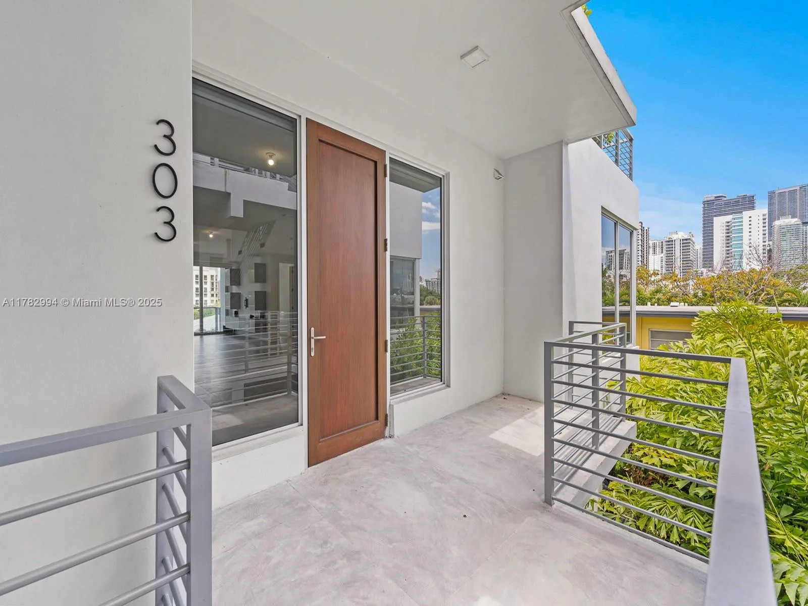 4 bedroom 4 bath for sale at 529 SW 11th St # 303, Miami FL 33129