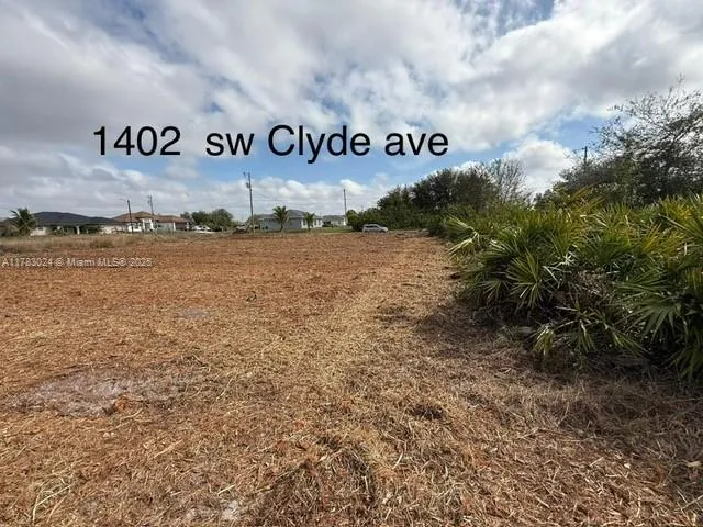 for sale at 1402 Clyde AVE S, Lehigh Acres FL 33976