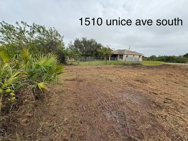 for sale at 1510 Unice AVE S, Lehigh Acres FL 33976