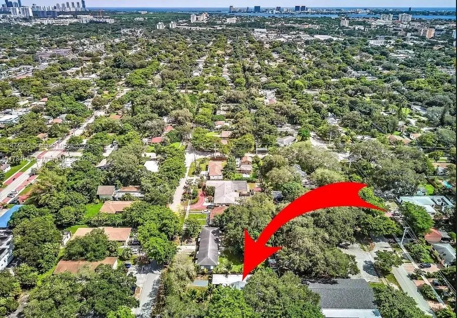 936 NE 132nd St, North Miami FL 33161