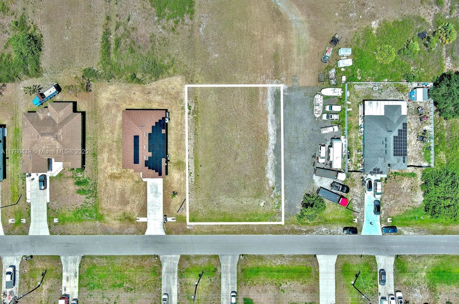548 WINDERMERE DR, Lehigh Acres FL 33972