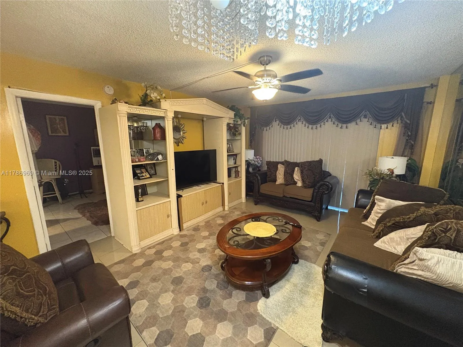 4152 Inverrary Dr # 303, Lauderhill FL 33319