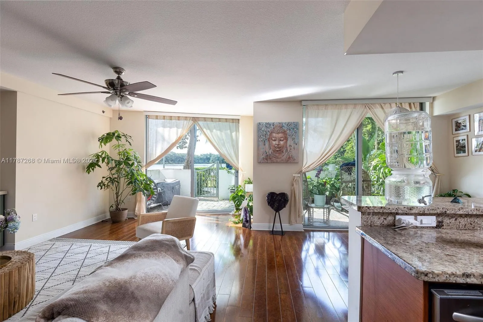 2 bedroom 2 bath for sale at 2681 N Flamingo Rd, Sunrise FL 33323