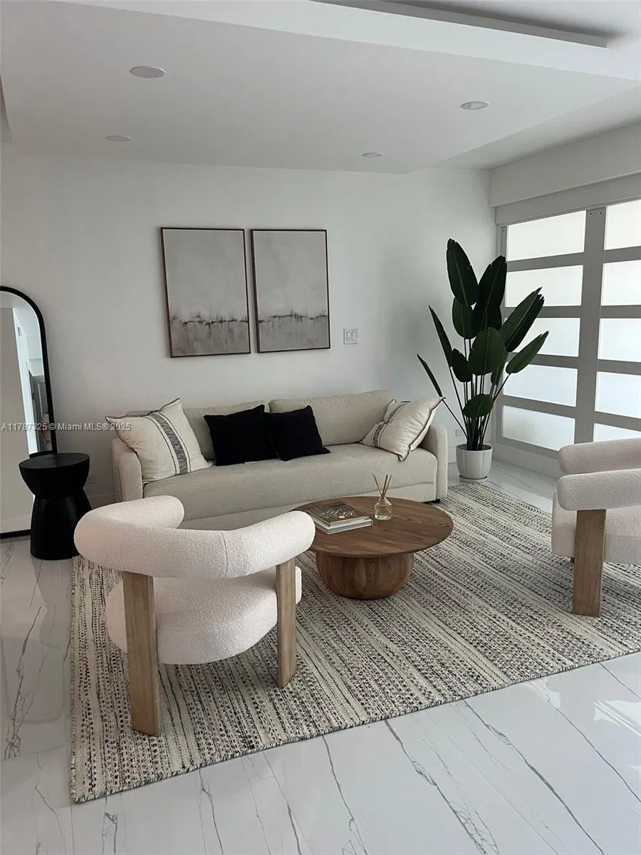 2301 Collins Ave # 628, Miami Beach FL 33139