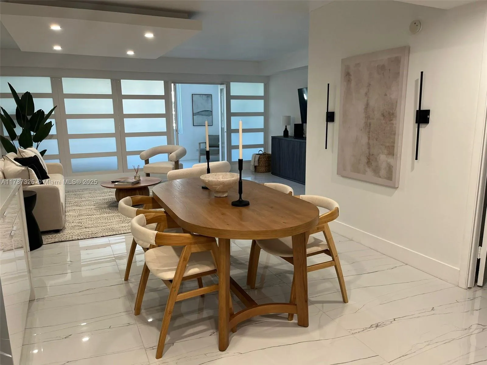 2301 Collins Ave # 628, Miami Beach FL 33139