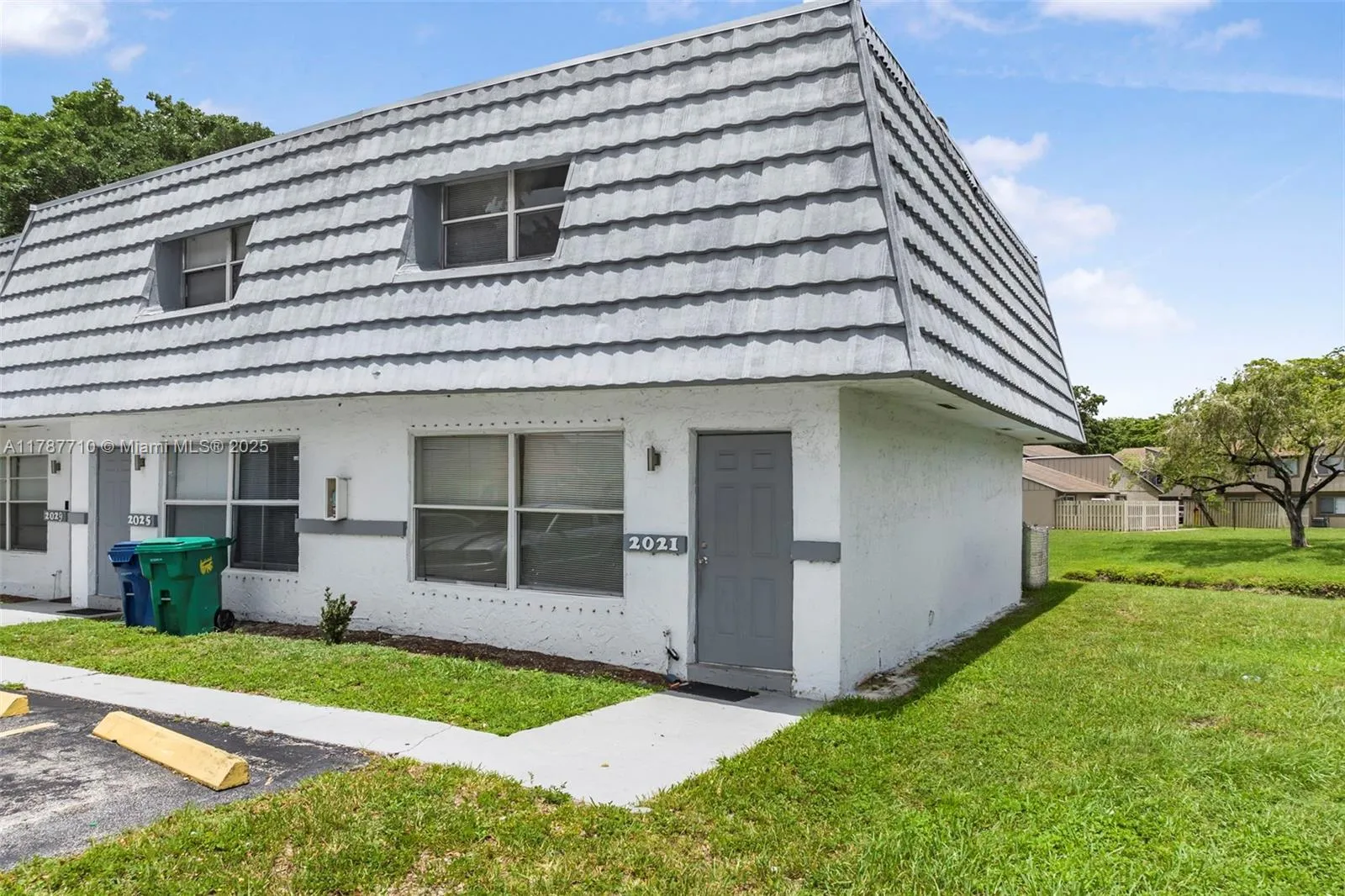 2021 NW 59th Ter, Lauderhill FL 33313