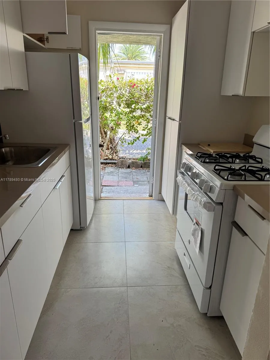 17051 NE 23rd Ave # 1J, North Miami Beach FL 33160