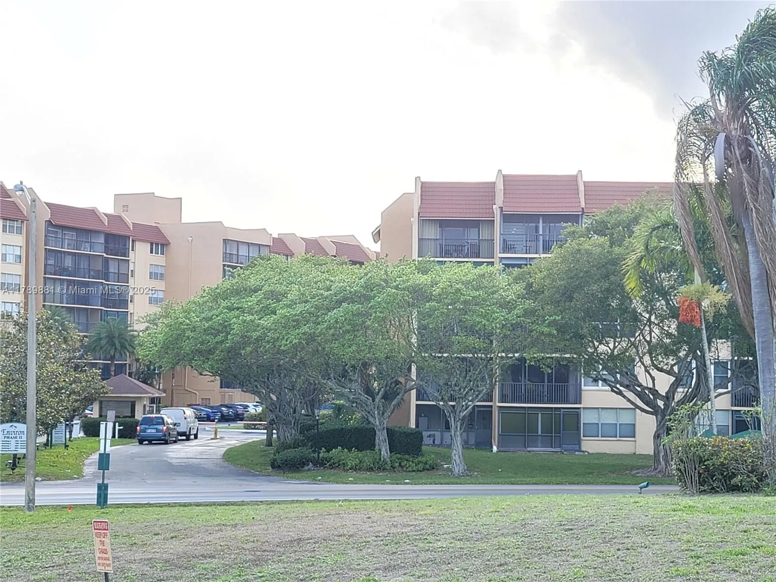 7080 Environ Blvd # 424, Lauderhill FL 33319