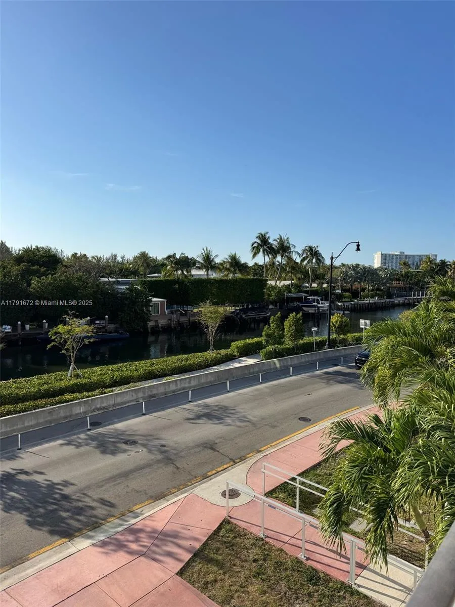 2939 Indian Creek Dr # 307, Miami Beach FL 33140