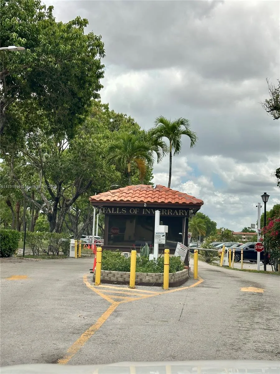 6201 N Falls Cir Dr # 212, Lauderhill FL 33319