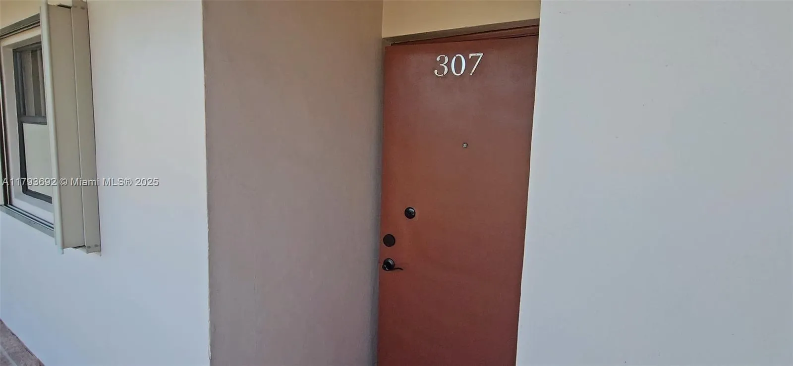 2 bedroom 2 bath for sale at 10207 Sunrise Lakes Blvd # 307, Sunrise FL 33322