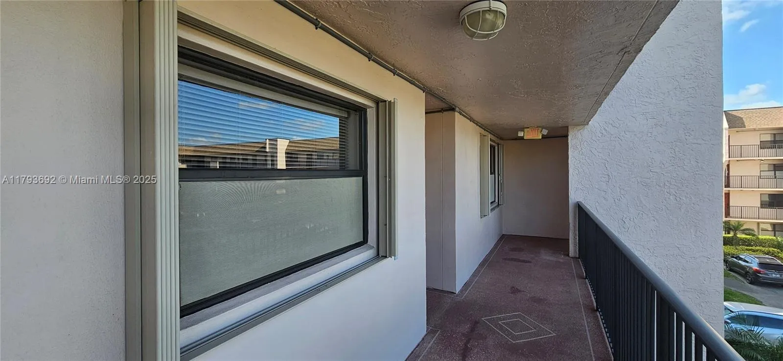 10207 Sunrise Lakes Blvd # 307, Sunrise FL 33322