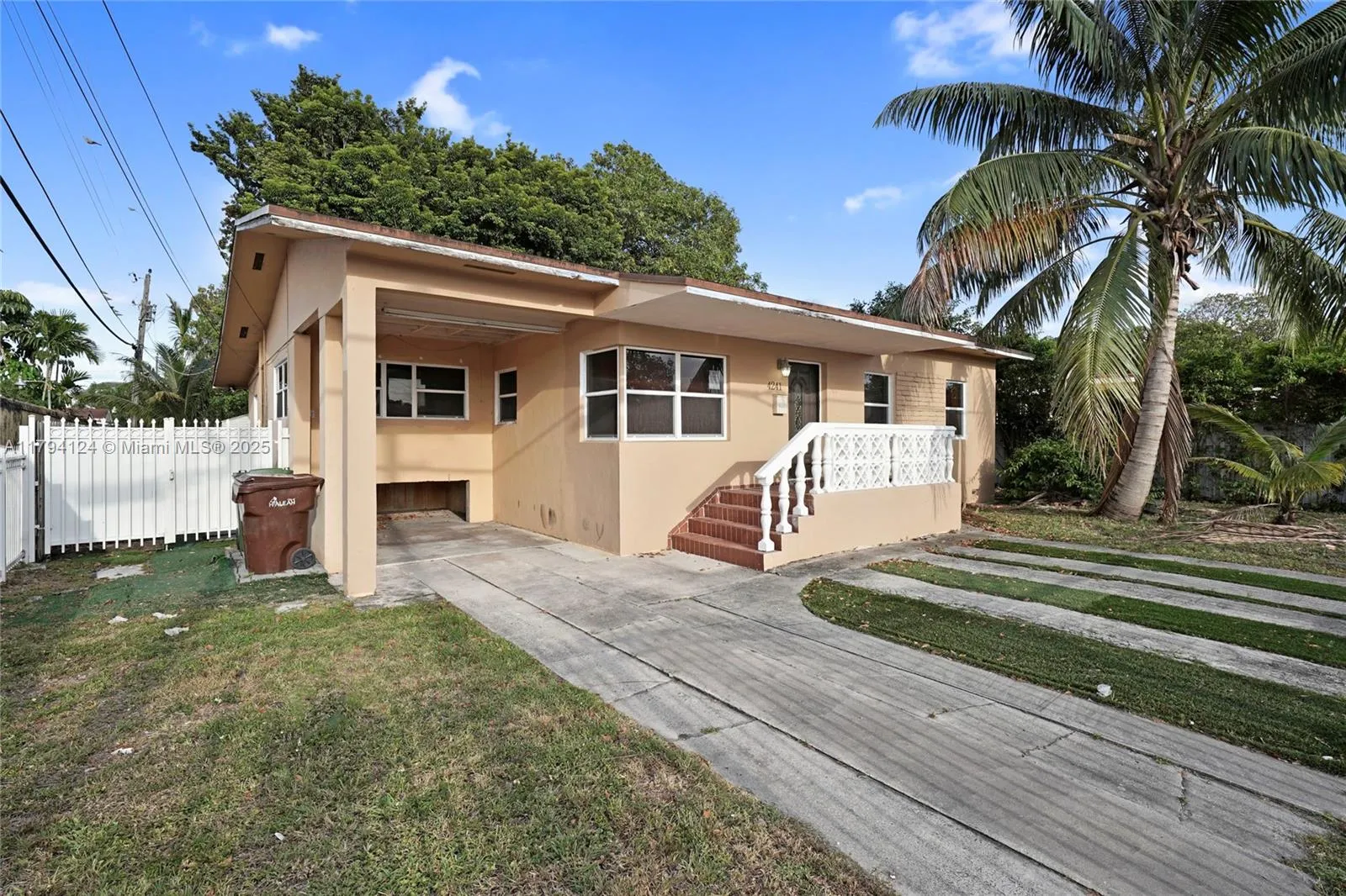 4241 W 1st Ave, Hialeah FL 33012