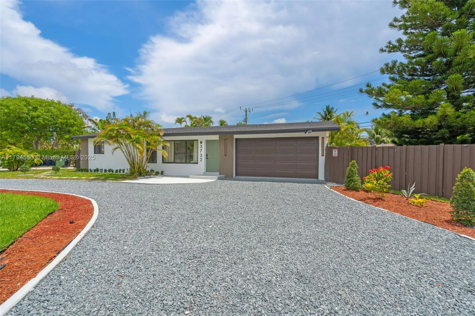 3732 SW 16th St, Fort Lauderdale FL 33312