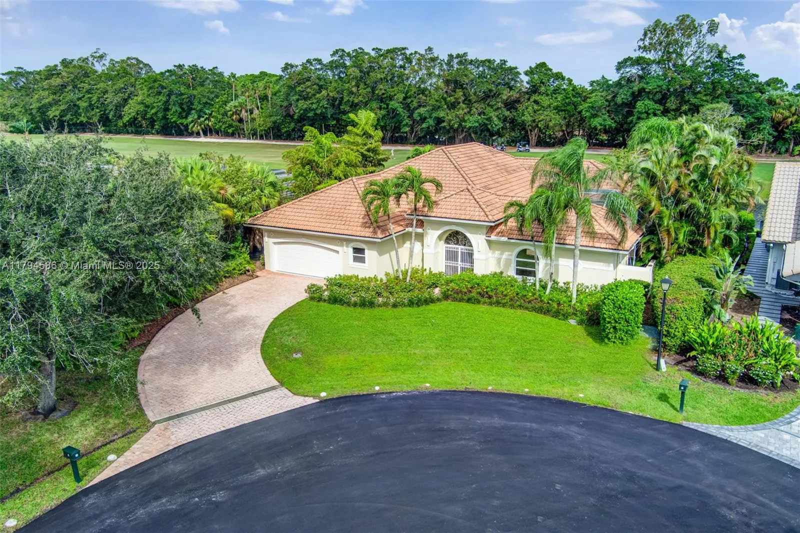 4 Mccairn Ct, Palm Beach Gardens FL 33418