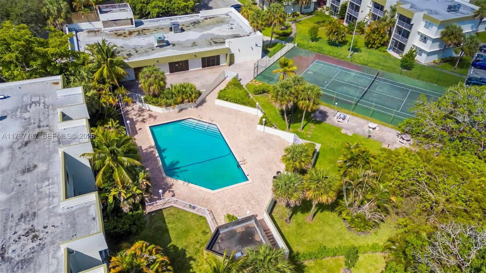 2 bedroom 2 bath for sale at 4235 N University Dr # 115, Sunrise FL 33351